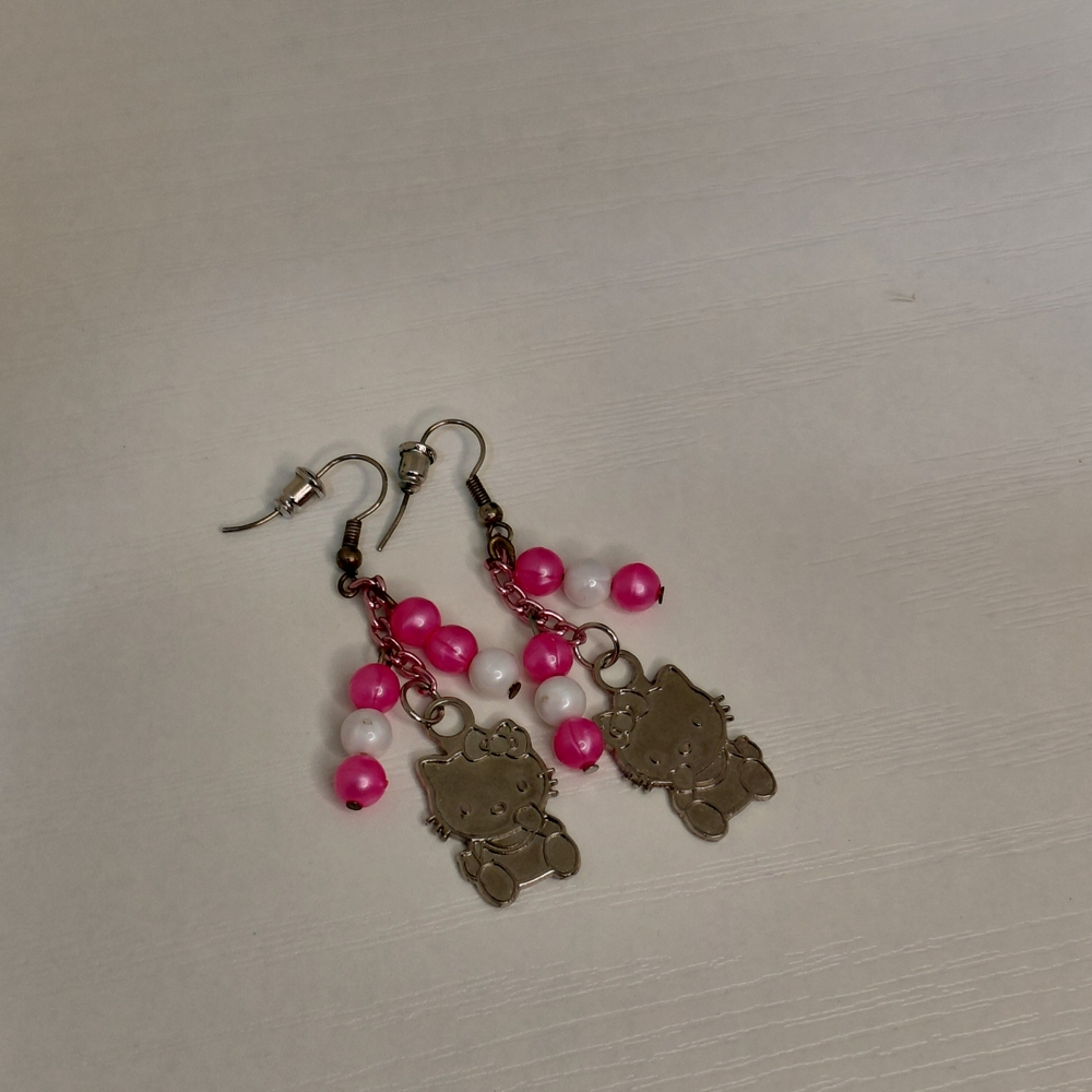 Hello Kitty Pink and White Bead Drop Earrings - Picture 5 of 7